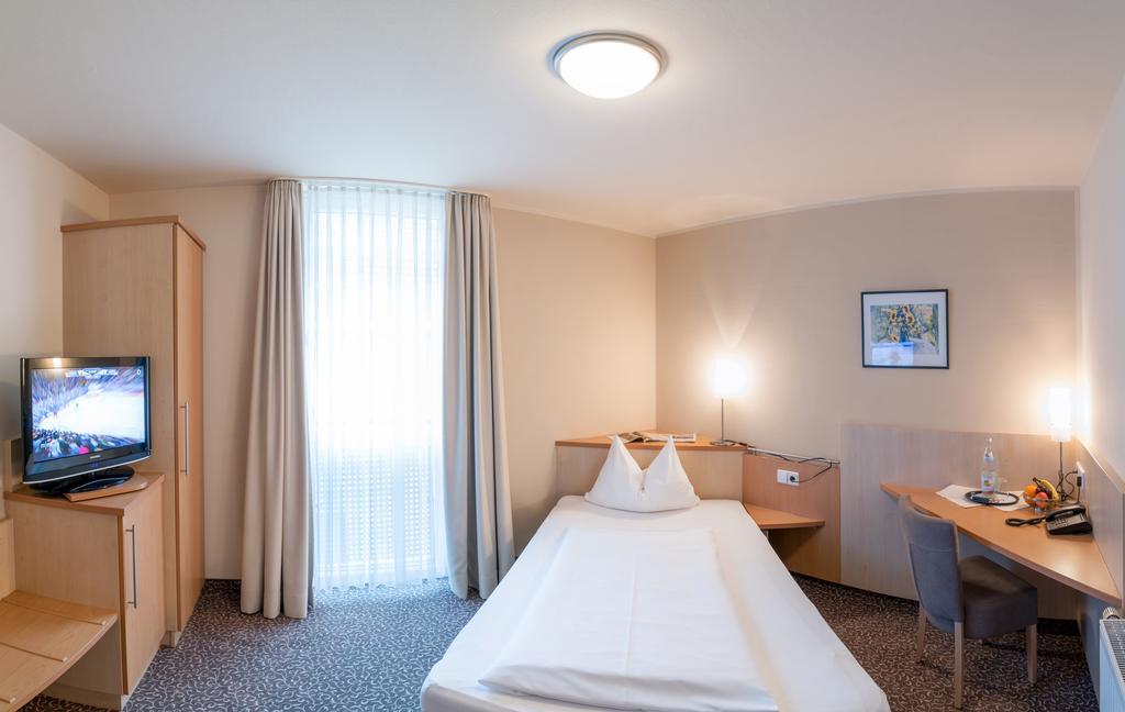 Amtsstueble Hotel & Restaurant Mosbach  Dış mekan fotoğraf